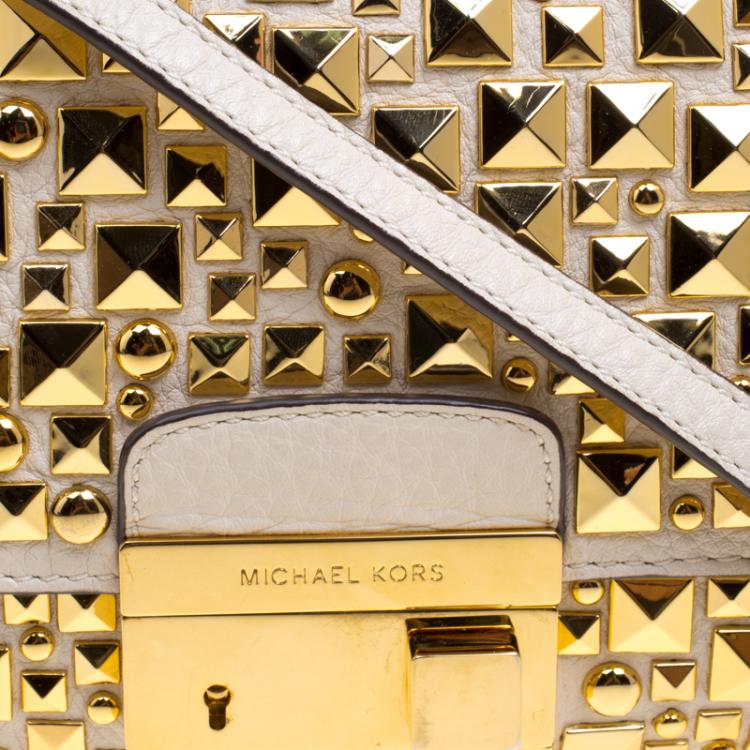 Pre Owned Michael Kors Off White Leather Studded Crossbody Bag