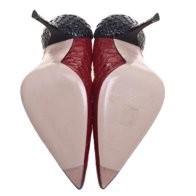 Pre Owned Miu Miu Red And Black Crocodile Leather Pointed Toe Pumps Size 39.5