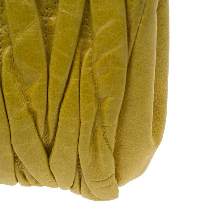 Pre Owned Miu Miu Yellow Matelasse Leather Clutch