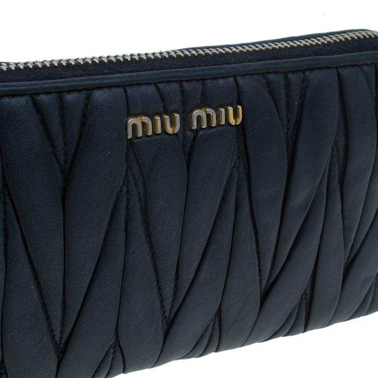 Pre Owned Miu Miu Black Leather Matelasse Wallet