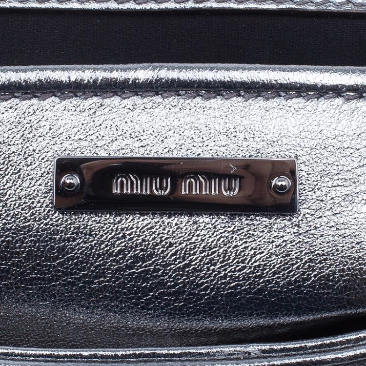 Pre Owned Miu Miu Metallic Silver Leather Azalea Matelasse Pochette