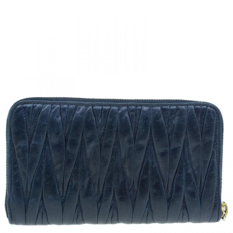 Pre Owned Miu Miu Navy Blue Matelasse Zip Around Wallet