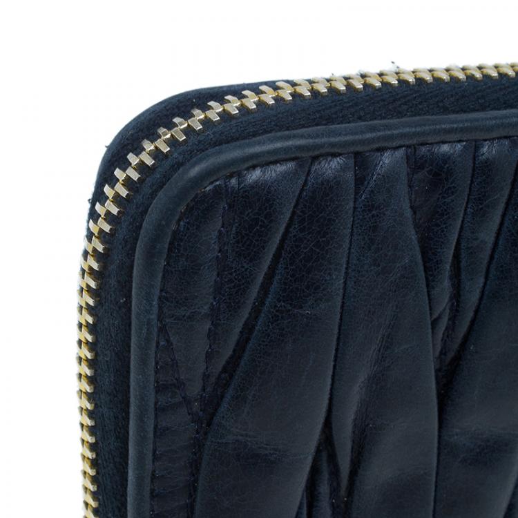Pre Owned Miu Miu Navy Blue Matelasse Zip Around Wallet