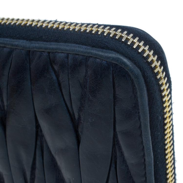 Pre Owned Miu Miu Navy Blue Matelasse Zip Around Wallet