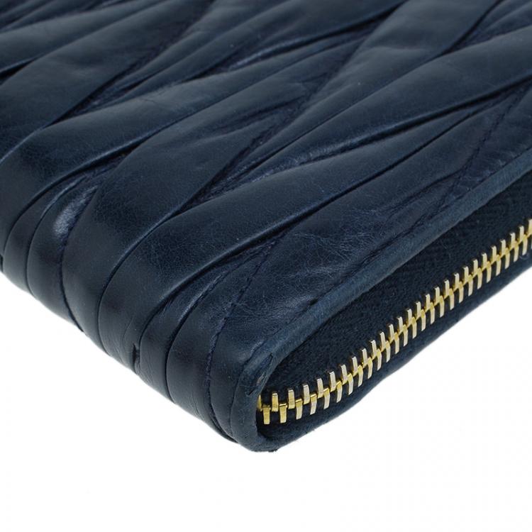 Pre Owned Miu Miu Navy Blue Matelasse Zip Around Wallet