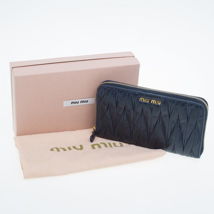 Pre Owned Miu Miu Navy Blue Matelasse Zip Around Wallet