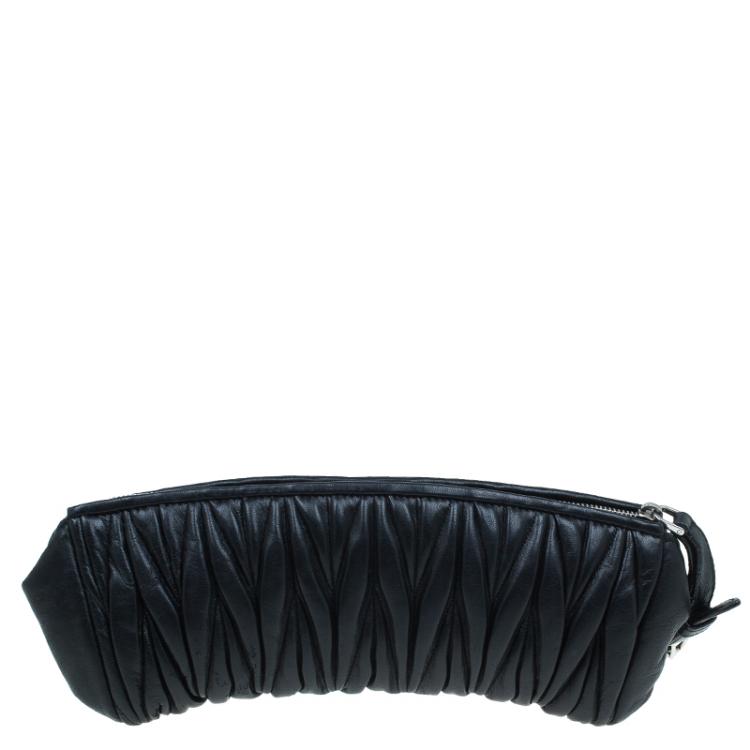 Pre Owned Miu Miu Black Matelasse Leather Wristlet Clutch 