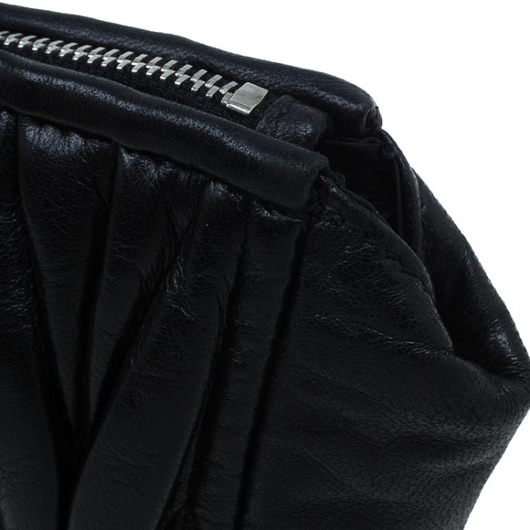 Pre Owned Miu Miu Black Matelasse Leather Wristlet Clutch 