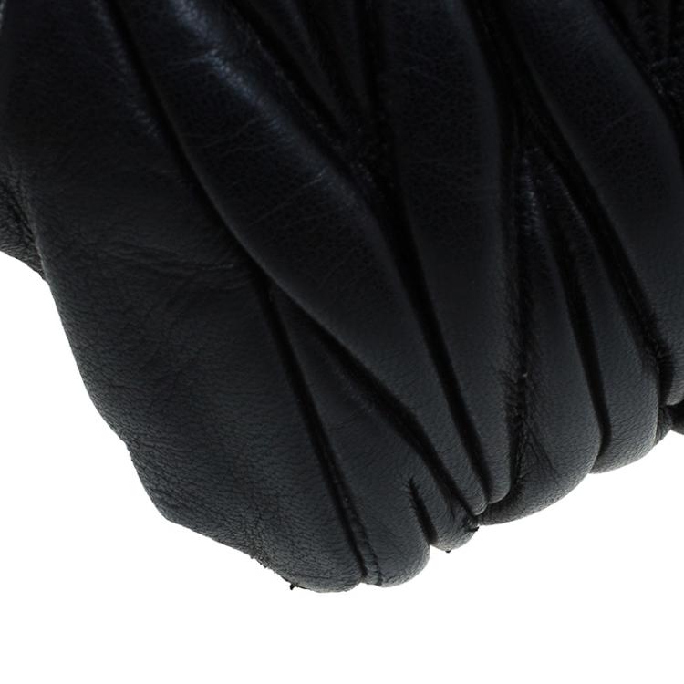 Pre Owned Miu Miu Black Matelasse Leather Wristlet Clutch 