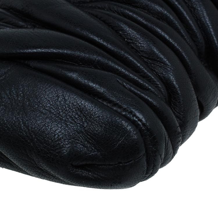 Pre Owned Miu Miu Black Matelasse Leather Wristlet Clutch 