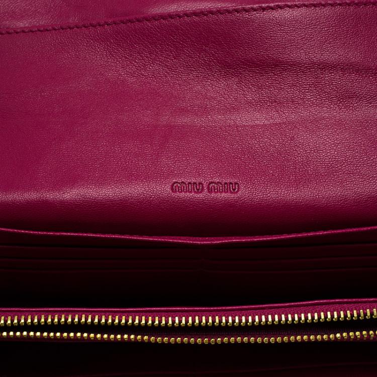 Pre Owned Miu Miu Brown Patent Bow Detail Flap Wallet