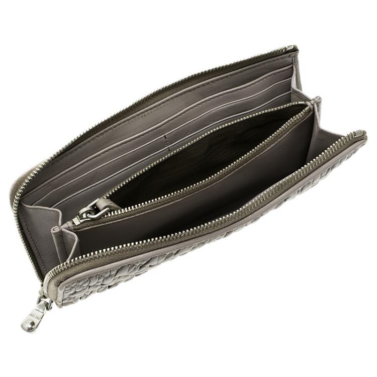 Pre Owned Miu Miu Grey Matelasse Zip-Around Wallet