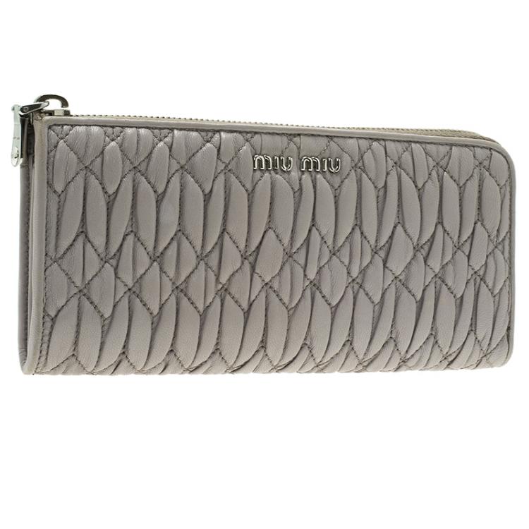 Pre Owned Miu Miu Grey Matelasse Zip-Around Wallet
