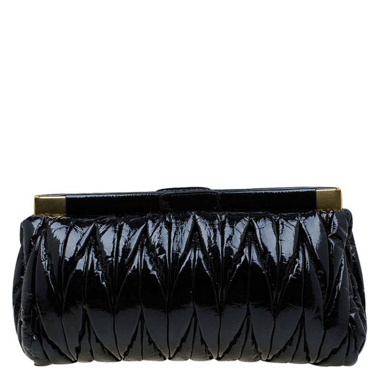 Pre Owned Miu Miu Black Patent Leather matelasse Clutch