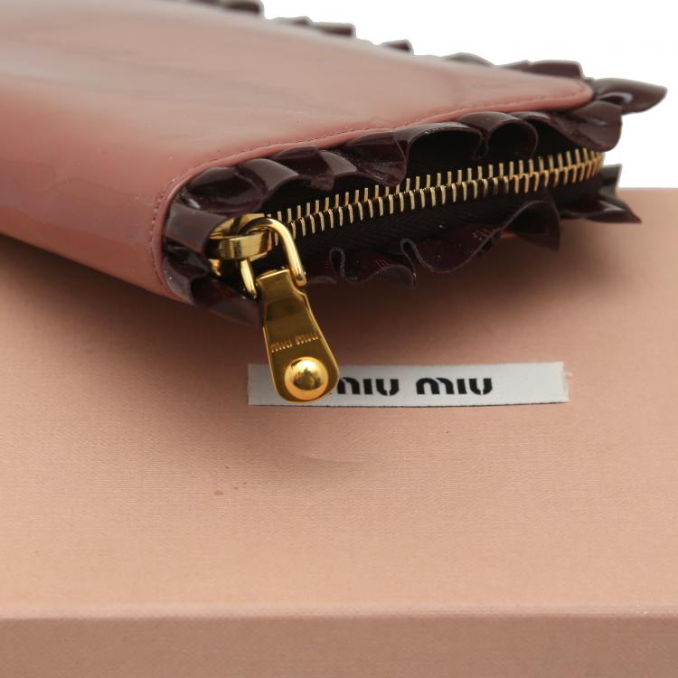 Pre Owned Miu Miu Maroon Patent Leather Ruffle Zip Around Wallet