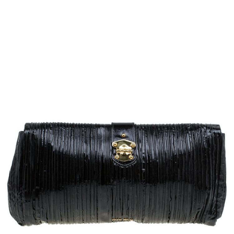 Pre Owned Miu Miu Black Patent Leather Plisse Clutch