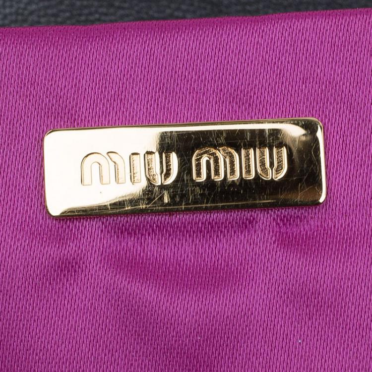 Pre Owned Miu Miu Black Patent Leather Plisse Clutch