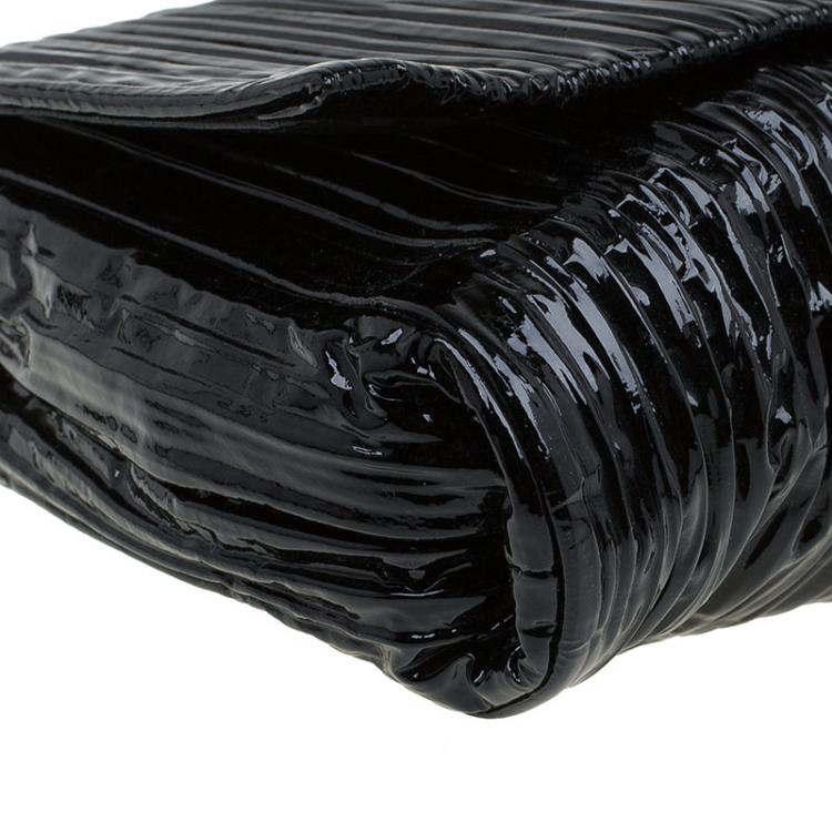 Pre Owned Miu Miu Black Patent Leather Plisse Clutch