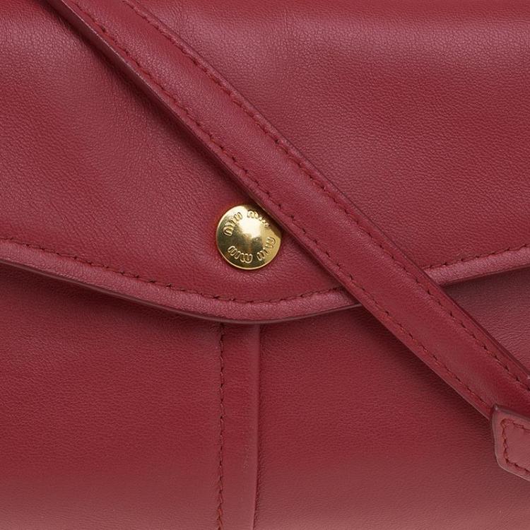 Pre Owned Miu Miu Red Quilted Leather Crossbody Bag