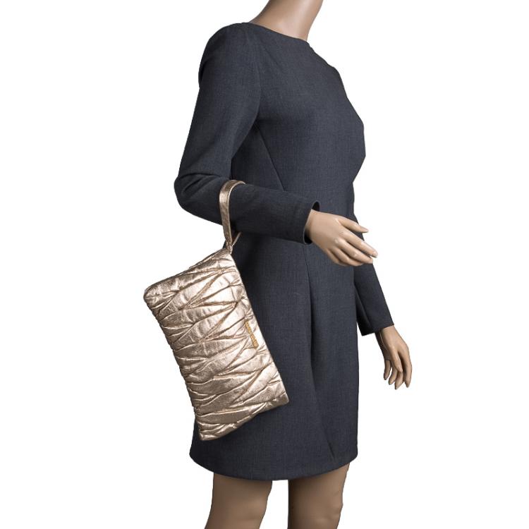 Pre Owned Miu Miu Gold Matelassé Leather Clutch