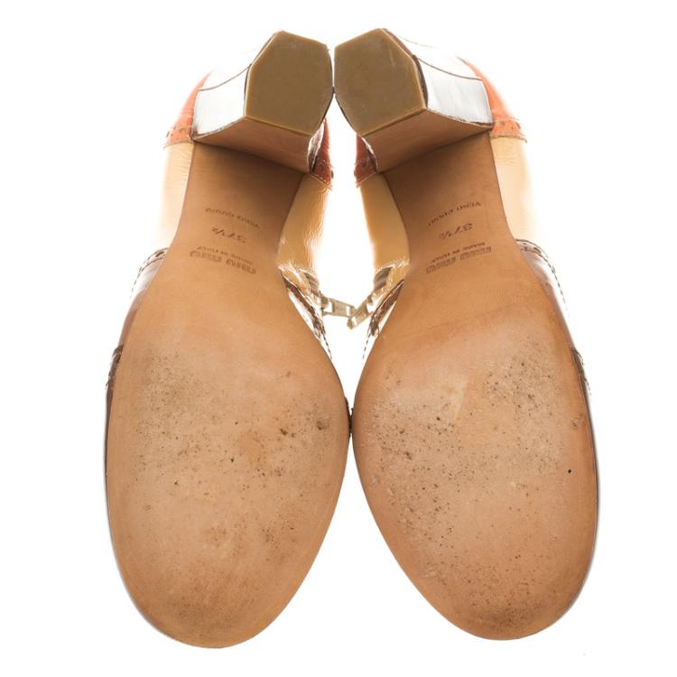 Pre Owned Miu Miu Beige Patent Leather Brogue Pumps Size 37.5