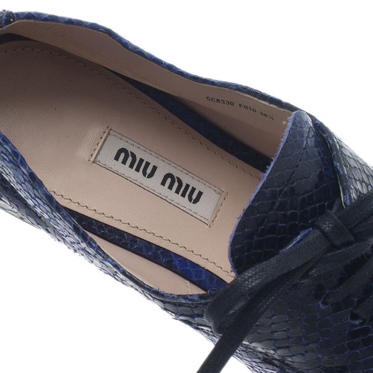 Pre Owned Miu Miu Blue Python Embossed Leather Oxfords Size 38.5 