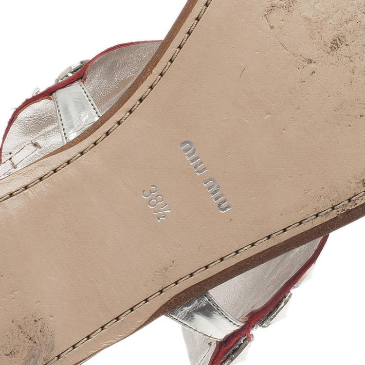 Pre Owned Miu Miu Silver Metallic Leather Glitter Heart Flat Sandals Size 38.5 