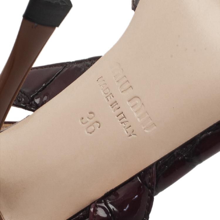 Pre Owned Miu Miu Burgundy Croc Embossed Coco Bow Detail Sandals Size 36