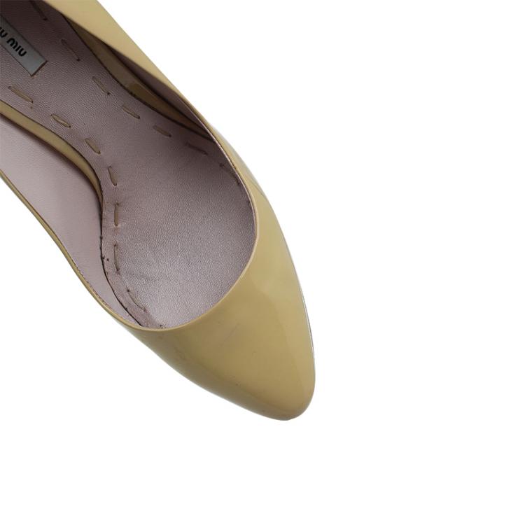 Pre Owned Miu Miu Yellow Patent Hidden Platform Pumps Size 38 
