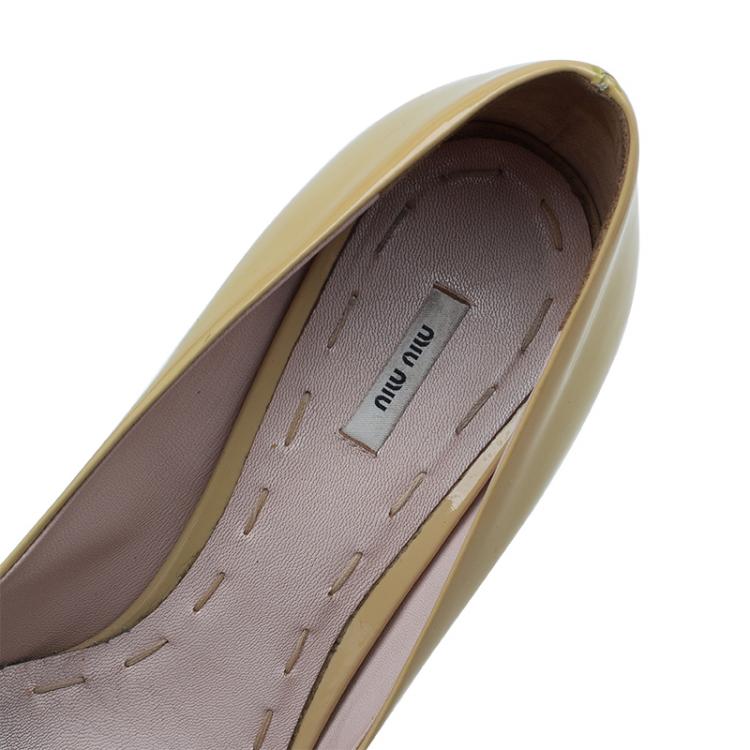 Pre Owned Miu Miu Yellow Patent Hidden Platform Pumps Size 38 
