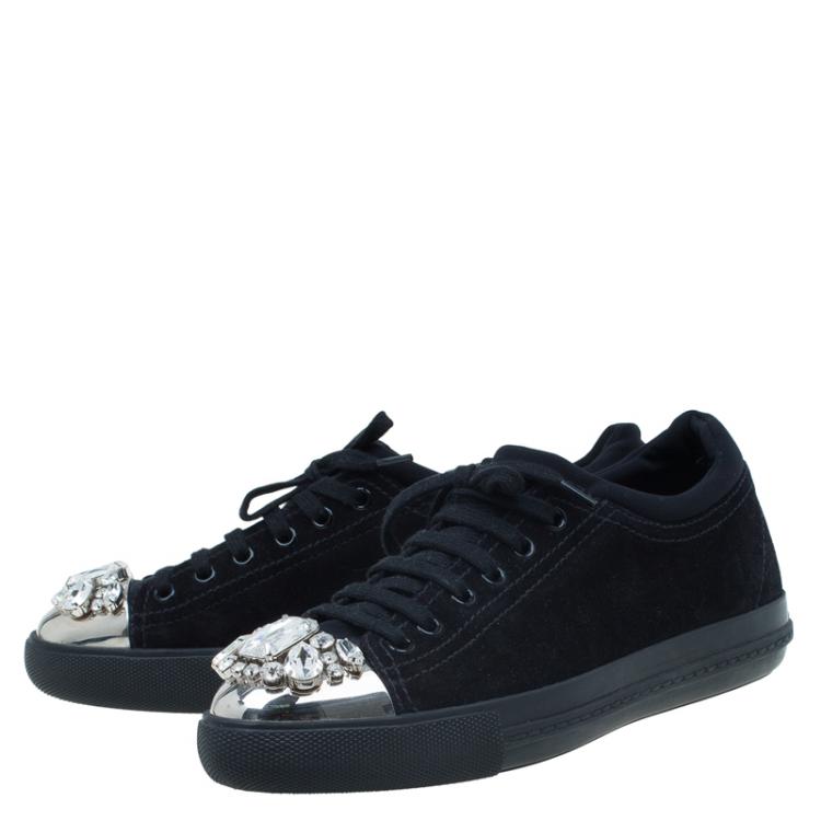 مملوكة مسبقًا Miu Miu Black Suede Crystal Cap Toe Suede Sneakers Size 39