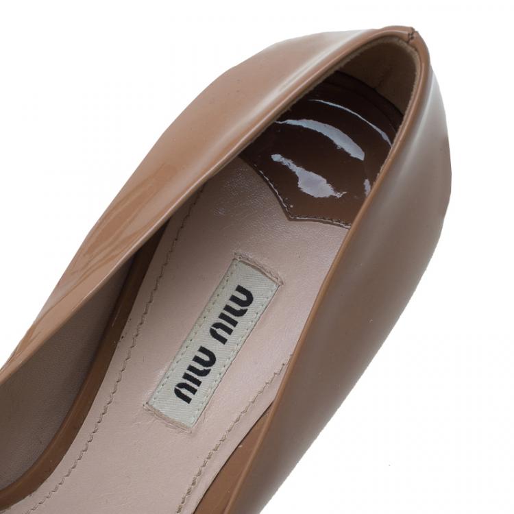 Pre Owned Miu Miu Brown Patent Jeweled Block Heel Pumps Size 39.5
