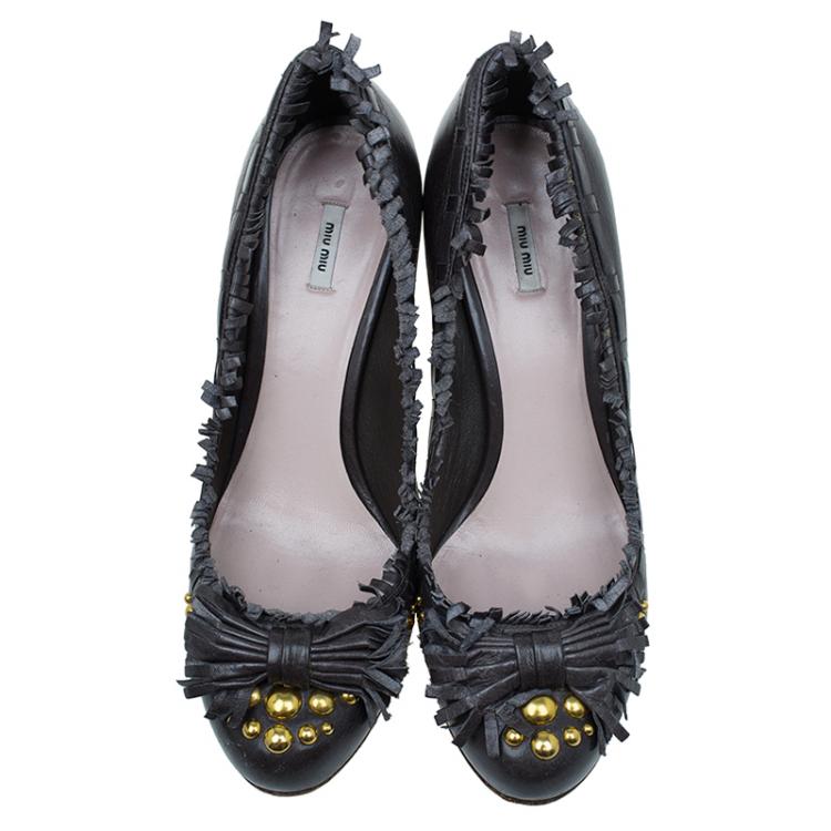 Pre Owned Miu Miu Dark Grey Leather Studded Fringe Bow Detail Pumps Size 38