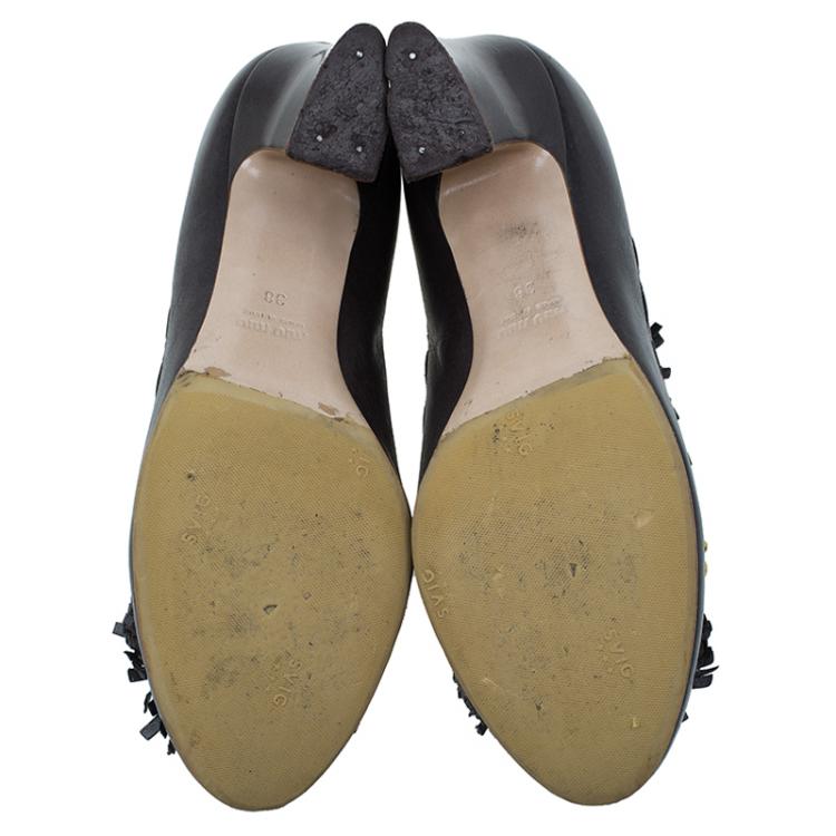 Pre Owned Miu Miu Dark Grey Leather Studded Fringe Bow Detail Pumps Size 38
