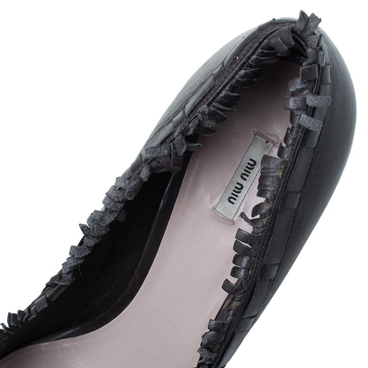 Pre Owned Miu Miu Dark Grey Leather Studded Fringe Bow Detail Pumps Size 38