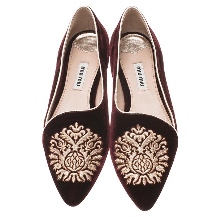 Pre Owned Miu Miu Burgundy Embroidered Velvet Embellished Heel Pointed Ballet Flats Size 36.5
