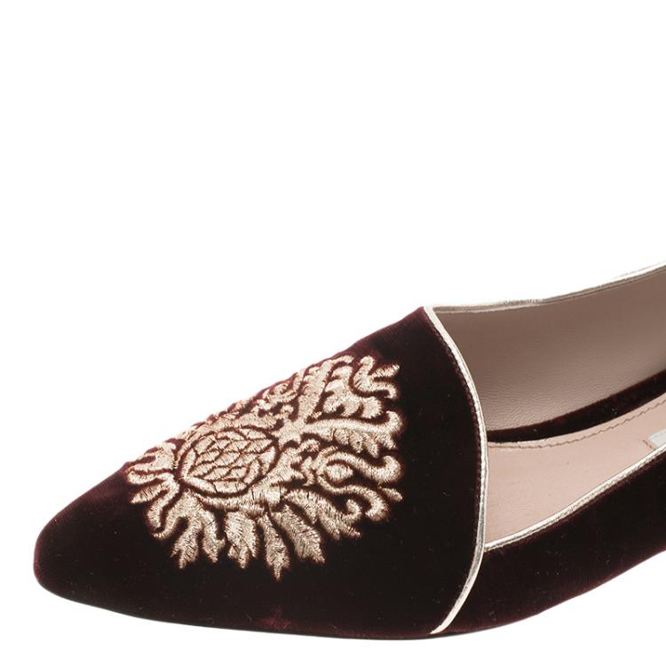 Pre Owned Miu Miu Burgundy Embroidered Velvet Embellished Heel Pointed Ballet Flats Size 36.5