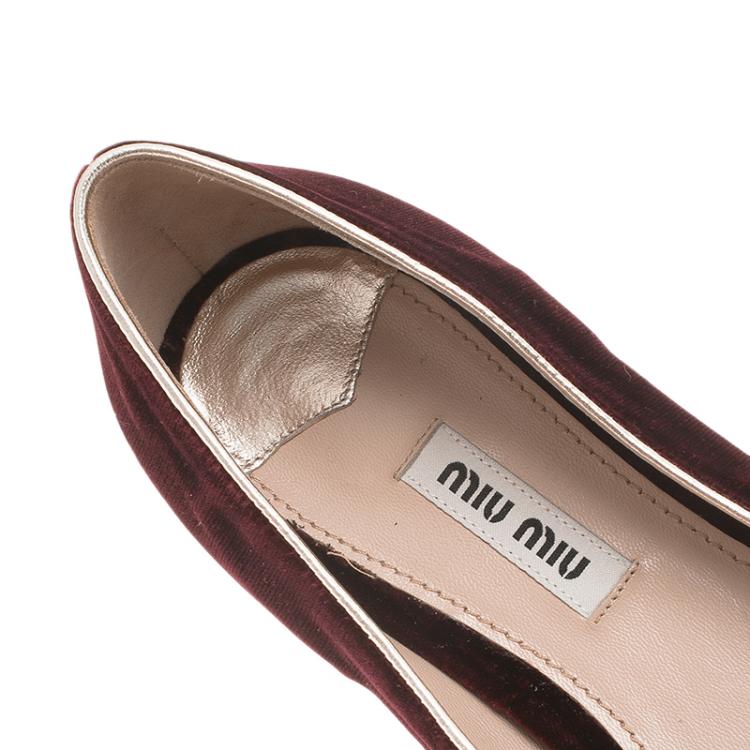Pre Owned Miu Miu Burgundy Embroidered Velvet Embellished Heel Pointed Ballet Flats Size 36.5