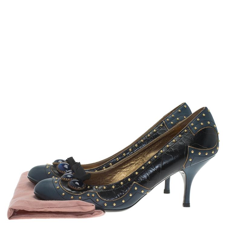 مملوكة مسبقًا Miu Miu Two Tone Studded Leather Pumps Size 39