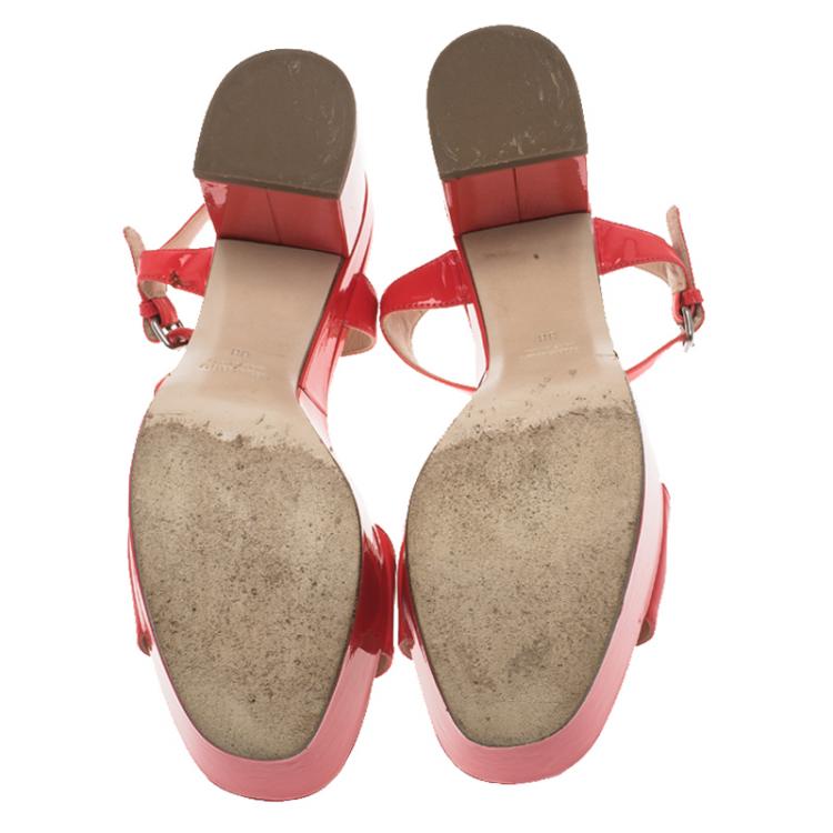 مملوكة مسبقًا Miu Miu Pink Patent Embellished T Strap Block Heel Platform Sandals Size 38