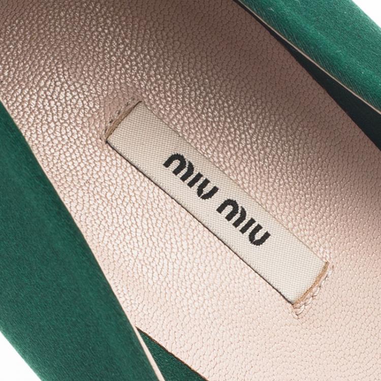 Pre Owned Miu Miu Green Satin Tie Around Pumps Size 39.5