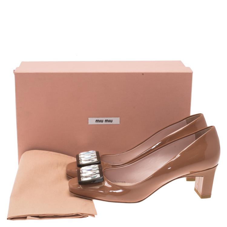 Pre Owned Miu Miu Beige Patent Crystal Embellished Pumps Size 37.5