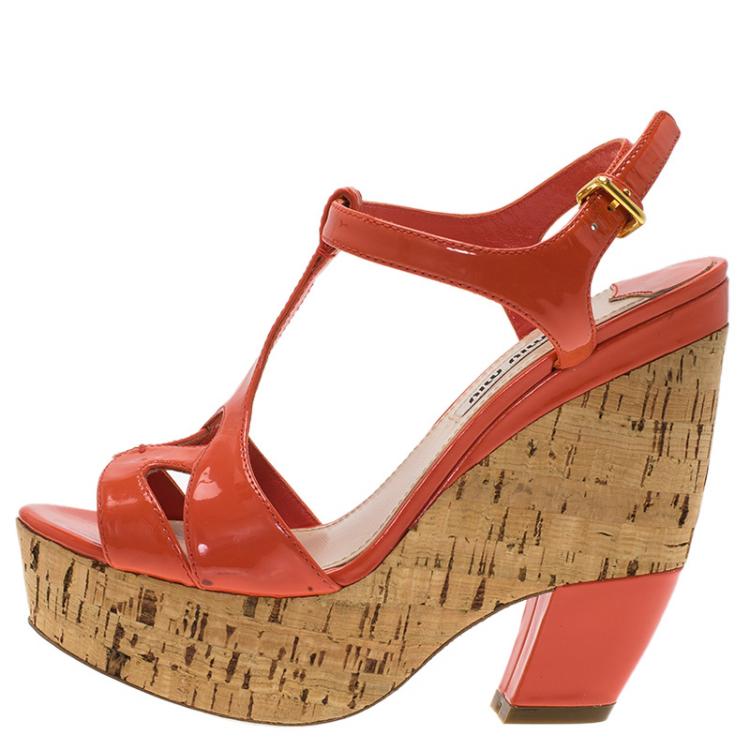 Pre Owned Miu Miu Coral Patent Wedges Sandals Size 36