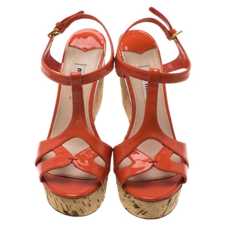 Pre Owned Miu Miu Coral Patent Wedges Sandals Size 36