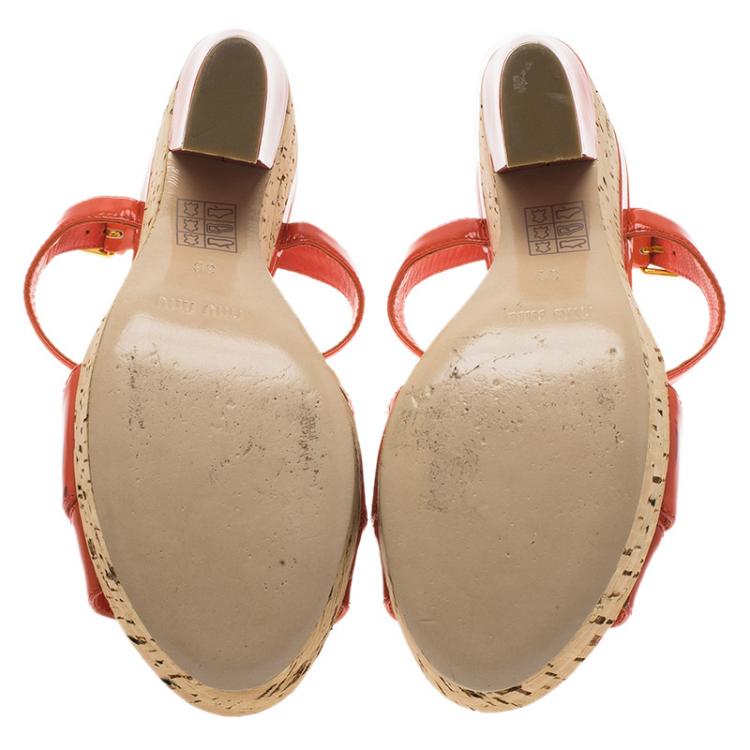 Pre Owned Miu Miu Coral Patent Wedges Sandals Size 36
