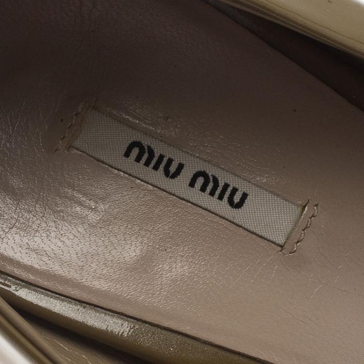 Pre Owned Miu Miu Olive Patent Leather Bow Peep Toe Pumps Size 38