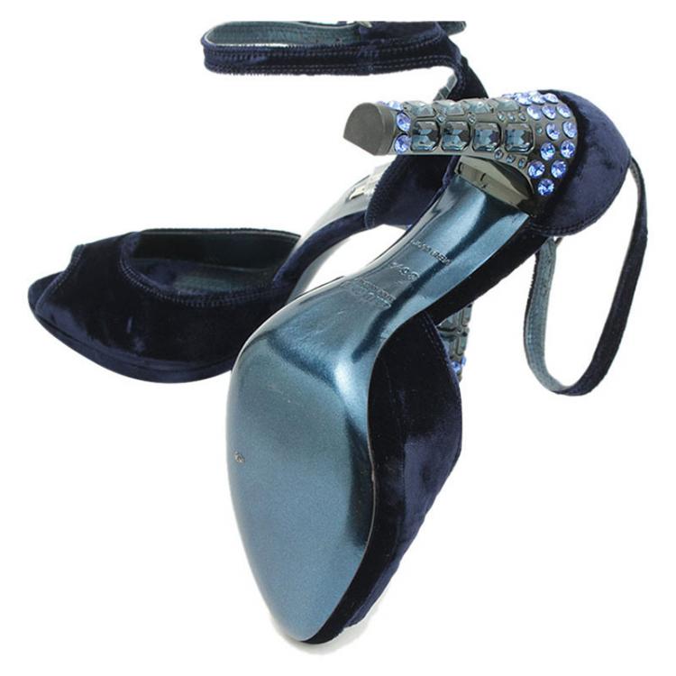 مملوكة مسبقًا Miu Miu Blue Velvet Jeweled Heel Ankle Strap Sandals Size 36.5