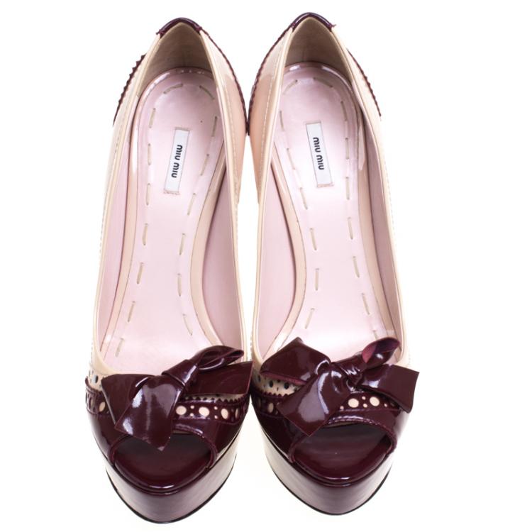 Pre Owned Miu Miu Beige and Burgundy Brogues Patent Spectator Bow Platform Pumps Size 38