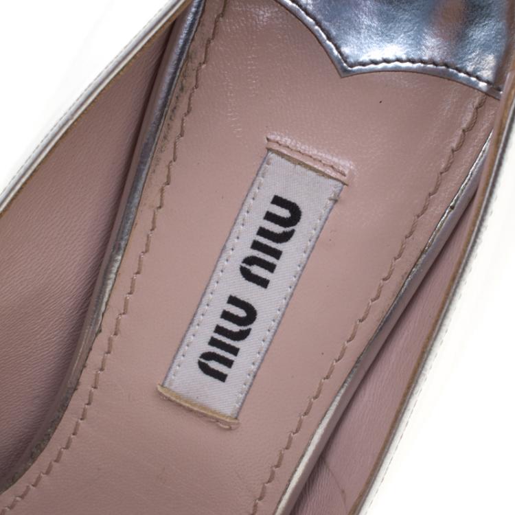 Pre Owned Miu Miu Silver Metallic Leather Specchio Pointed Toe Pumps Size 36.5