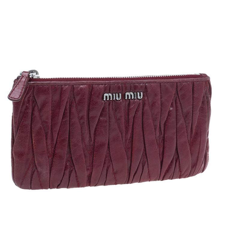 Pre Owned Miu Miu Red Matelasse Leather Wallet
